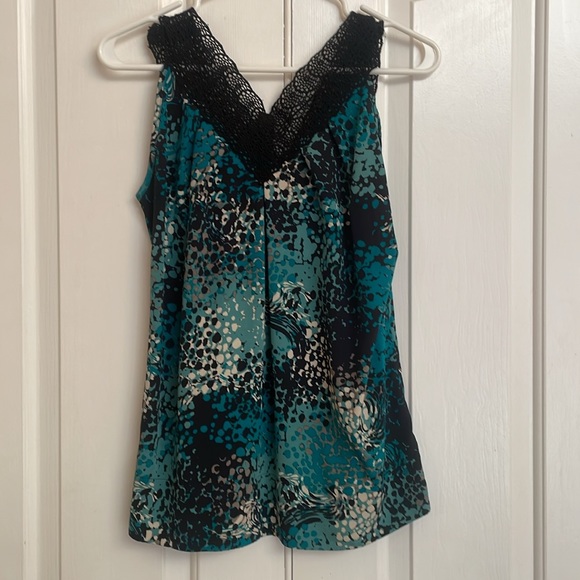 Beautiful Elle teal/green/black silky shear women’s tank. - Picture 5 of 11